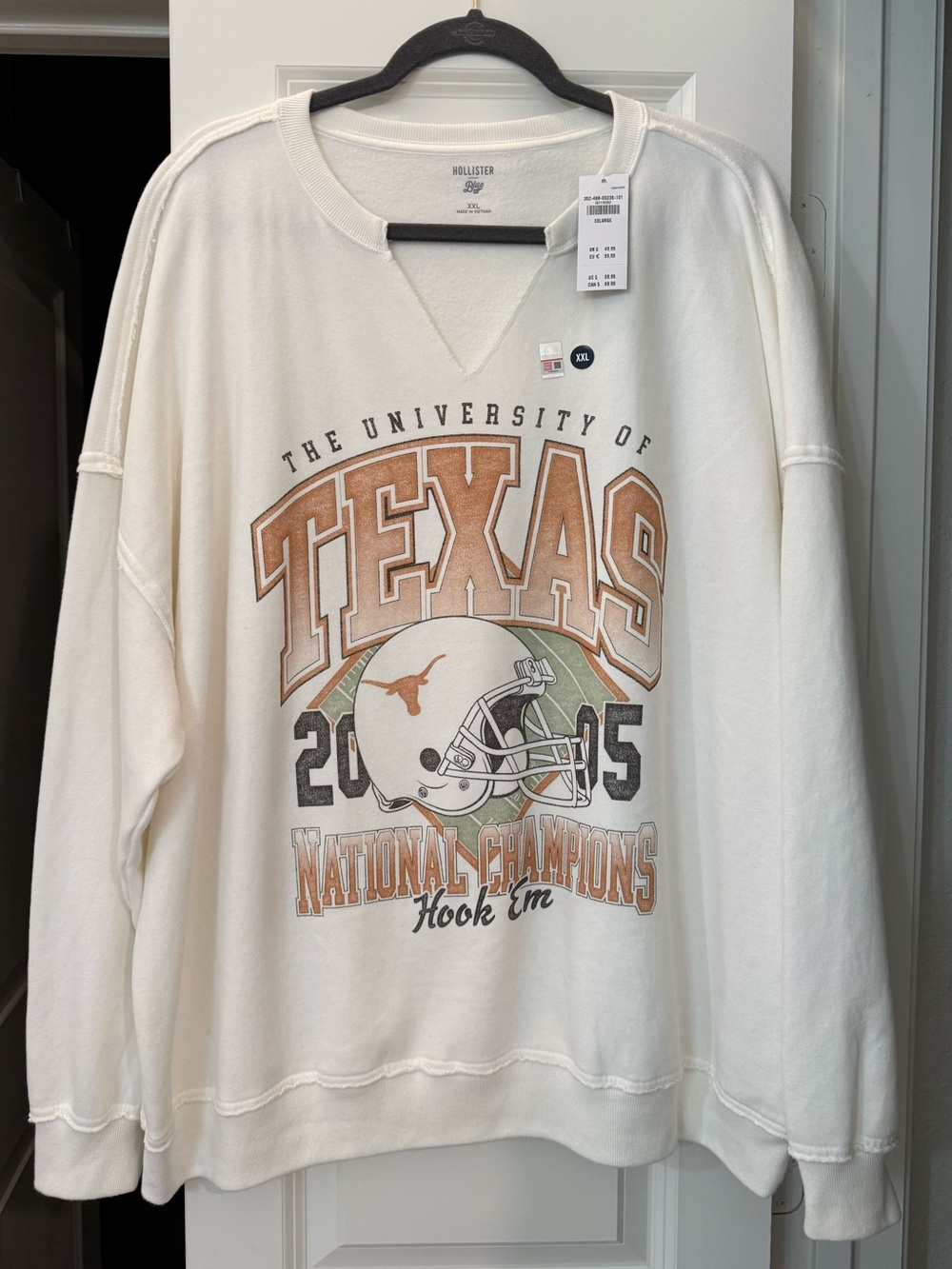 University of Texas at Austin Longhorns Graphic V Neck Sweatshirt
